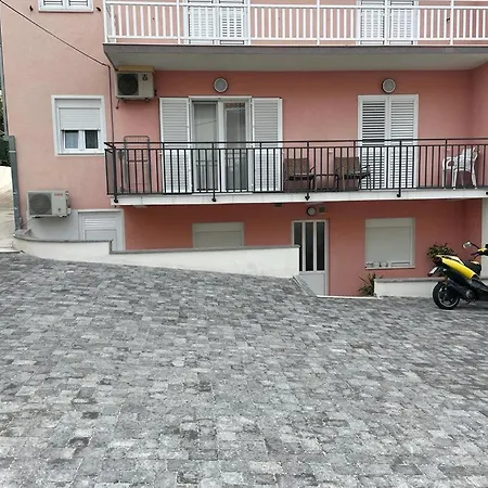 Apartment Antonia *